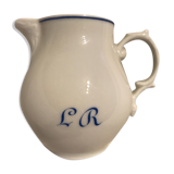 Pot à lait monogrammé