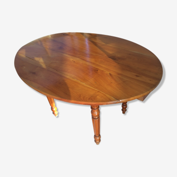 Table ovale en merisier époque Louis Philippe