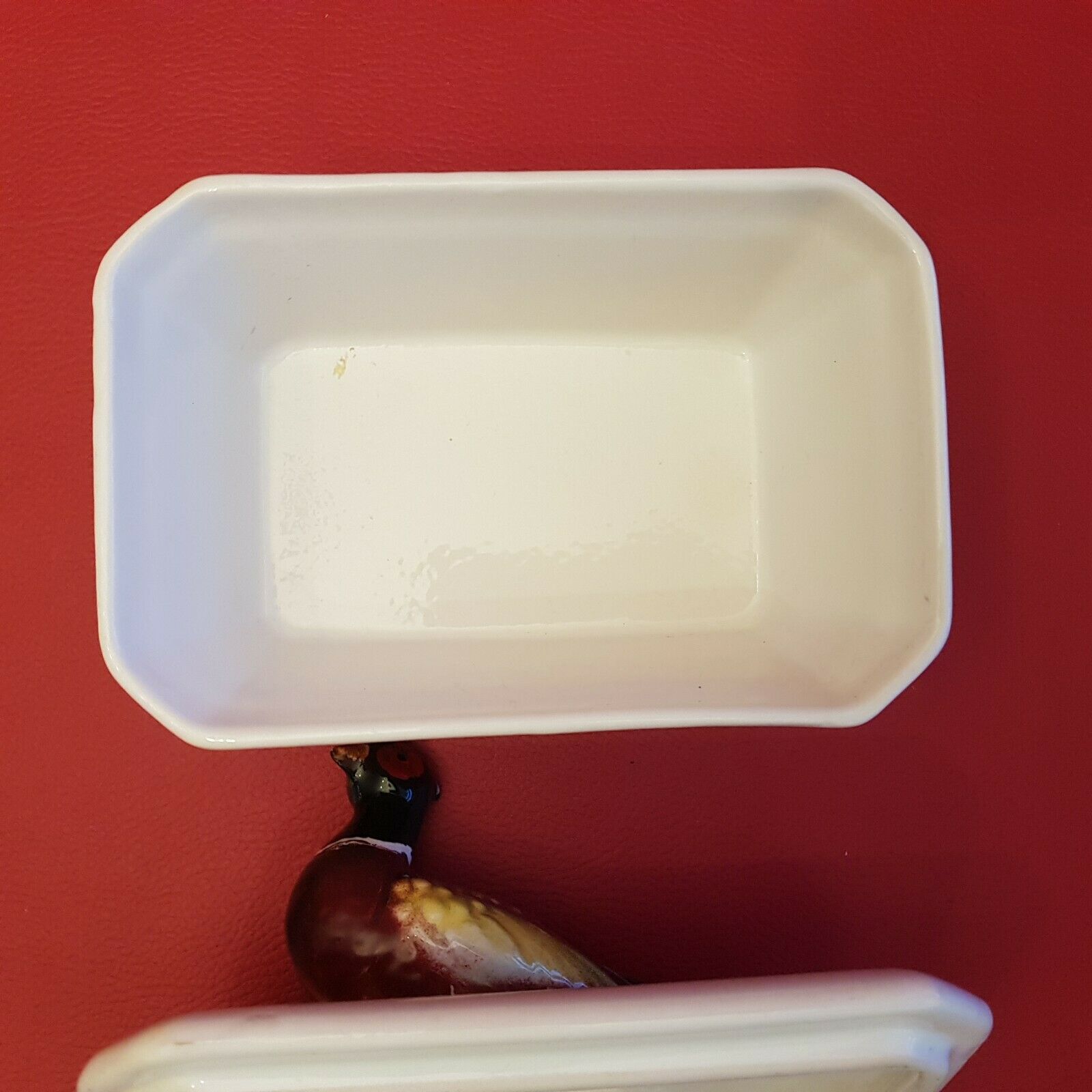 Old butter box in ceramic slurry decoration pheasant statuette