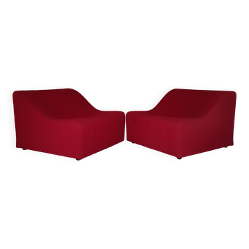 Pair of chromatic swivel armchairs by Kwok Hoi Chan, Steiner