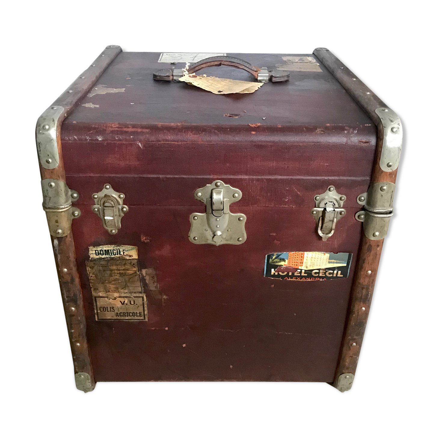 Wooden hat trunk