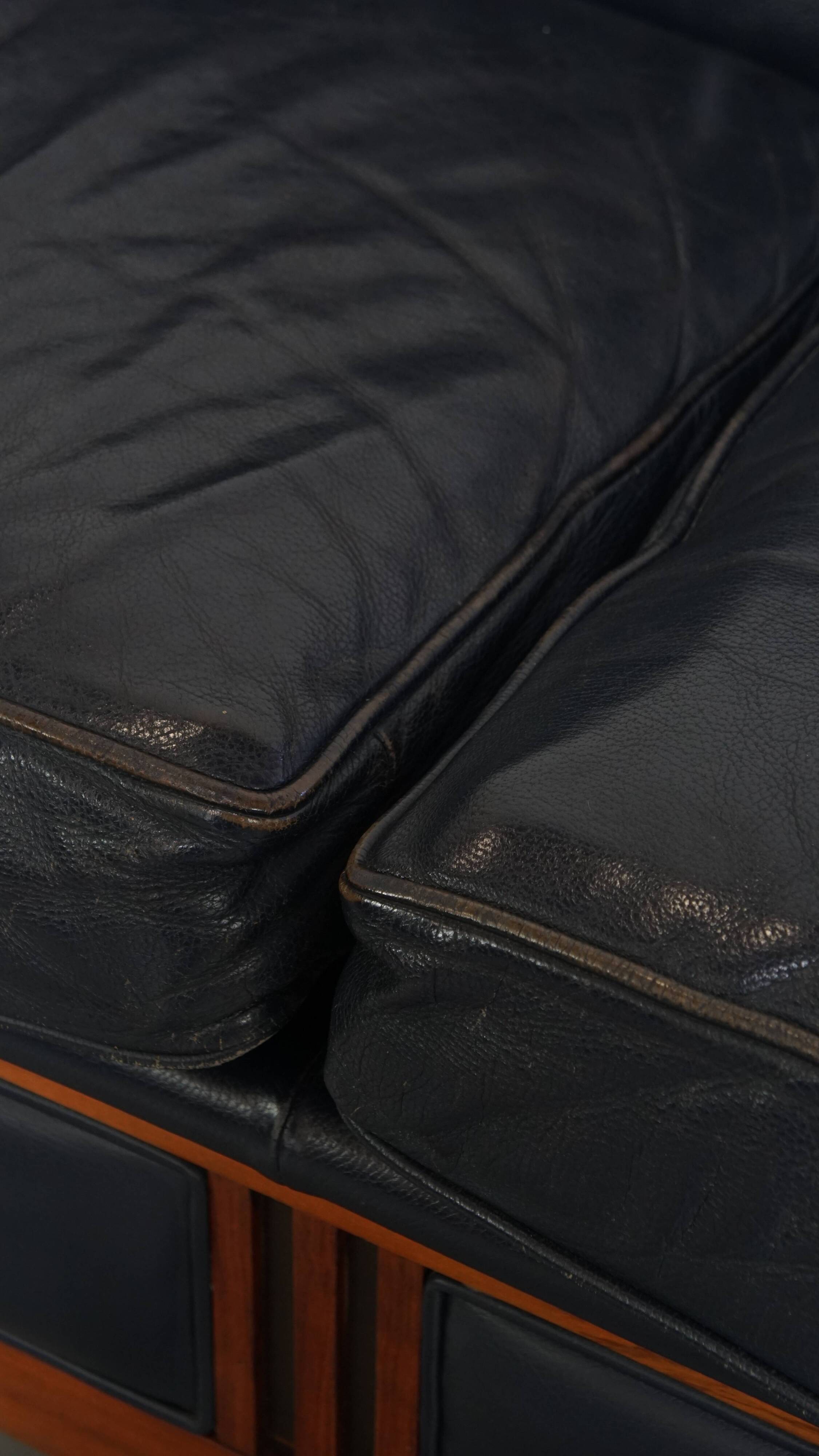 2 canapés Art Déco 2,5 places en cuir de vachette bleu foncé