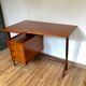 Bureau et chaise en bois