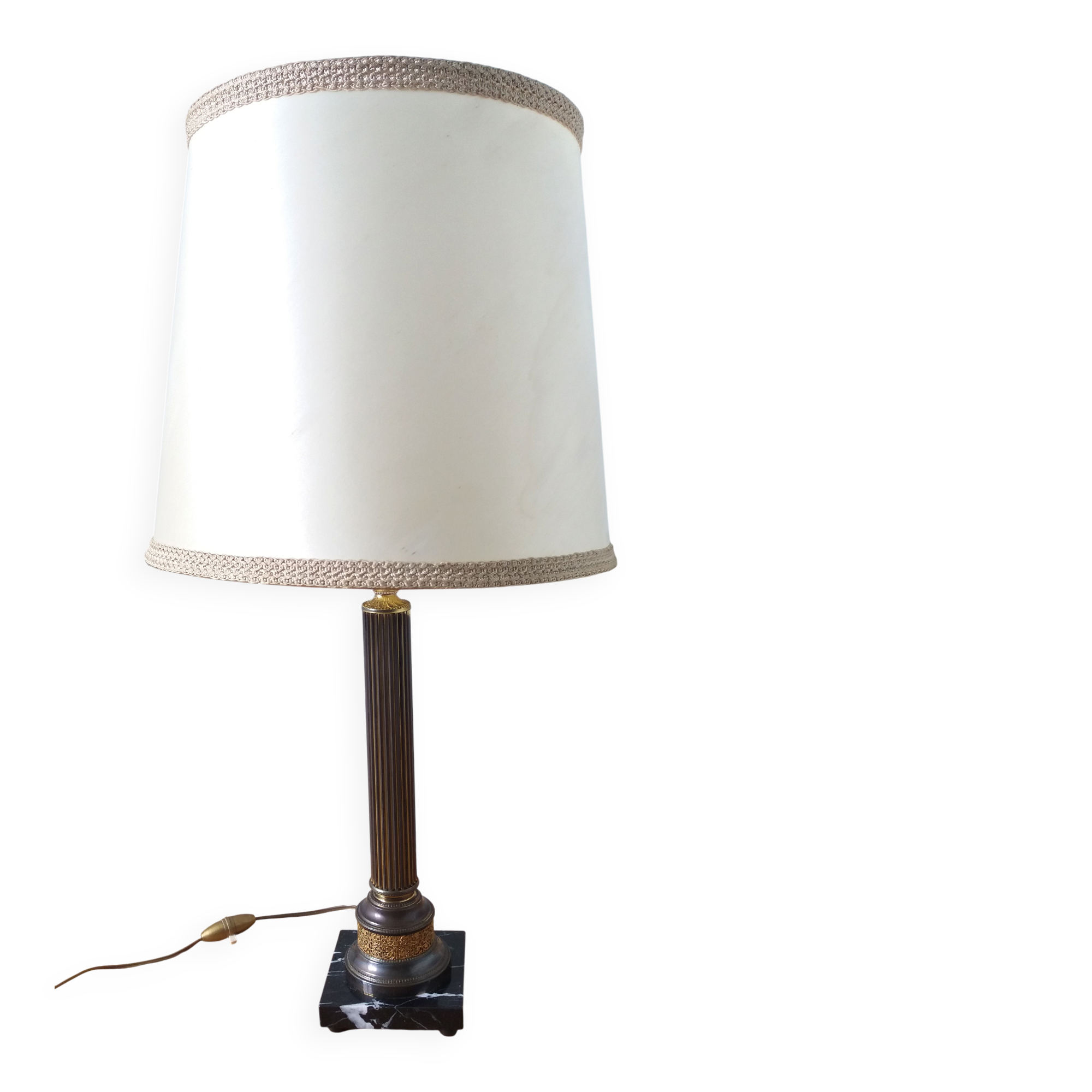 Antique column lamp in marble and gilded metal