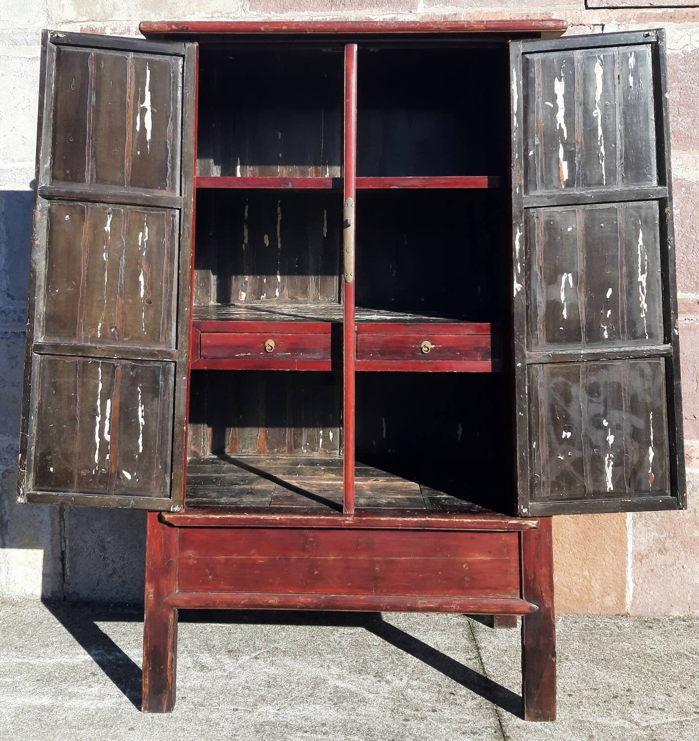 19th-century Chinese wardrobe (Height 2.6m)