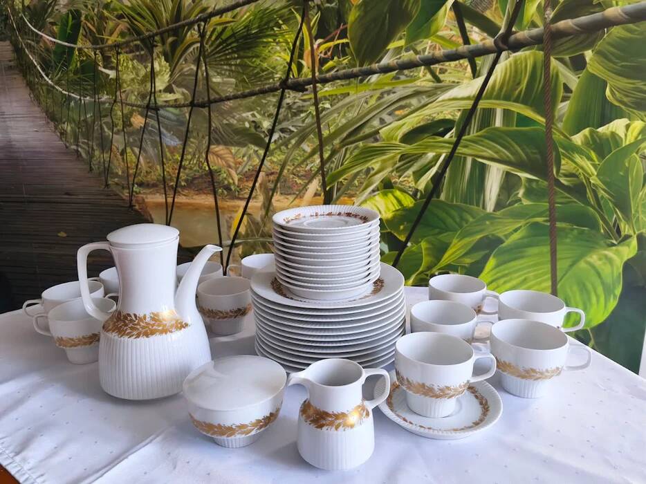 Tapio Wirkkala for Rosenthal Studio-Line “Modulation” porcelain coffee and dessert service, Germany 1970s, 39 pieces