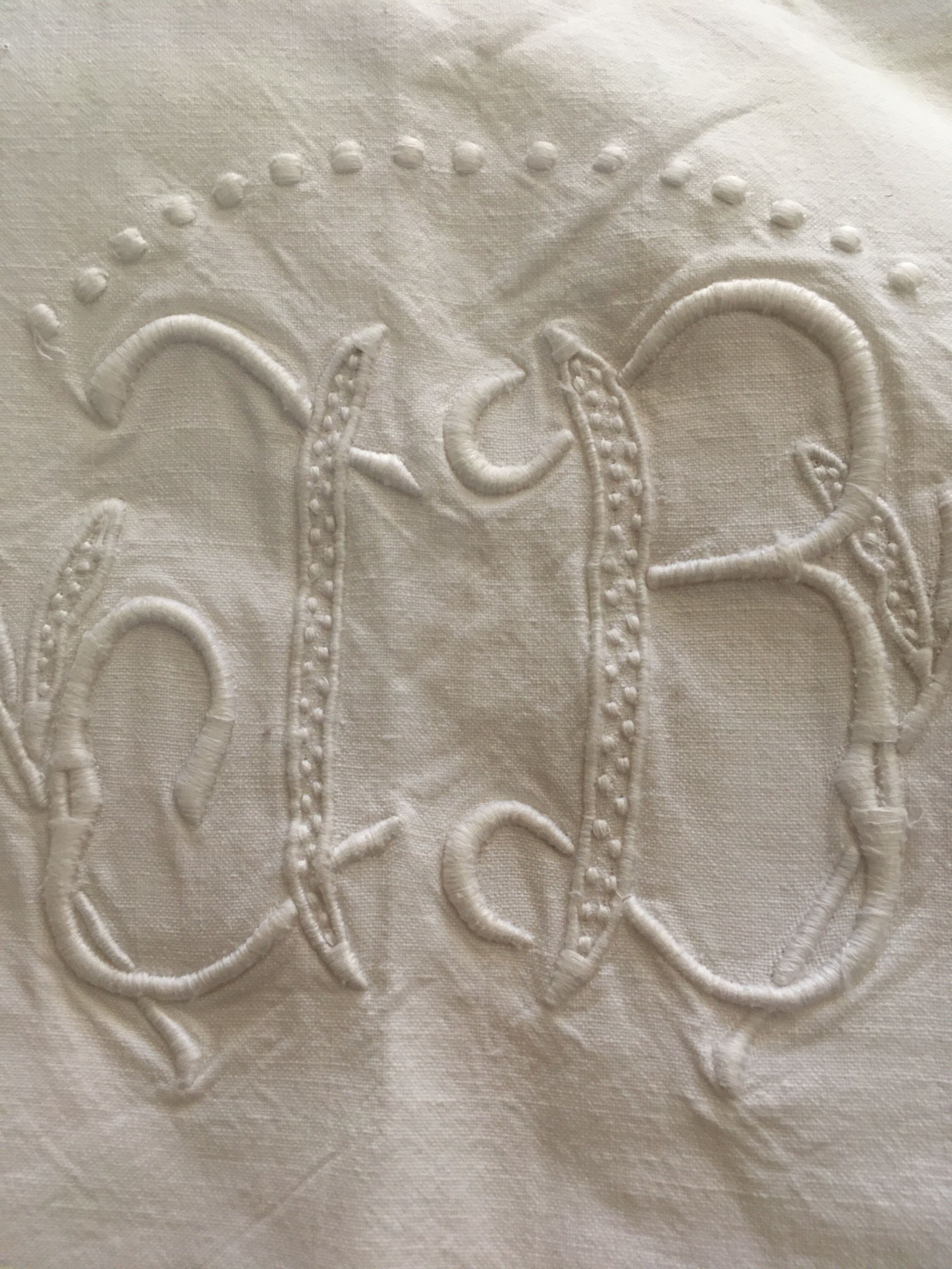 Embroidered cotton sheet JB.