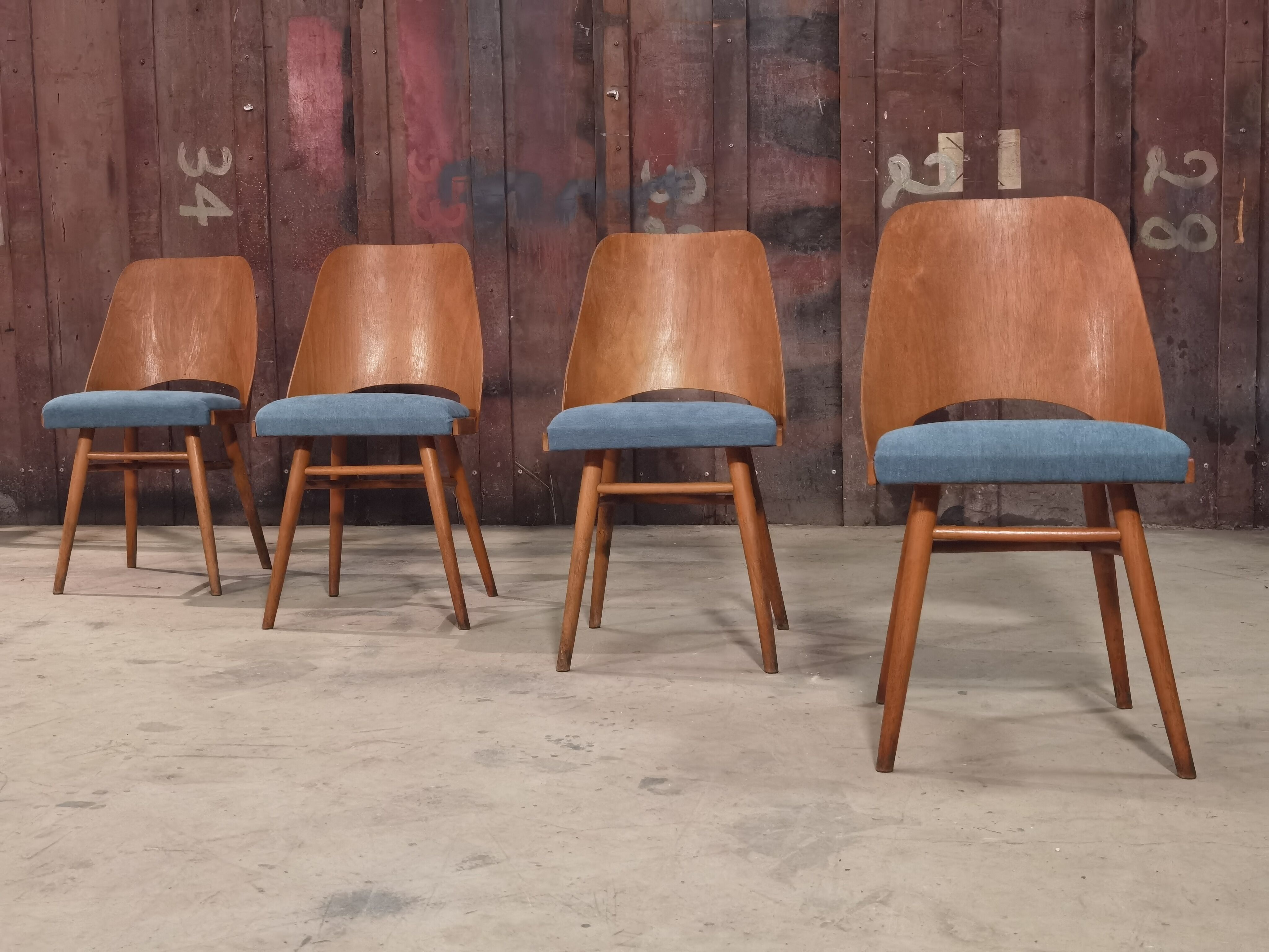 Suite of 4 chairs 515 Oswald Haerdtl's  for Thonet