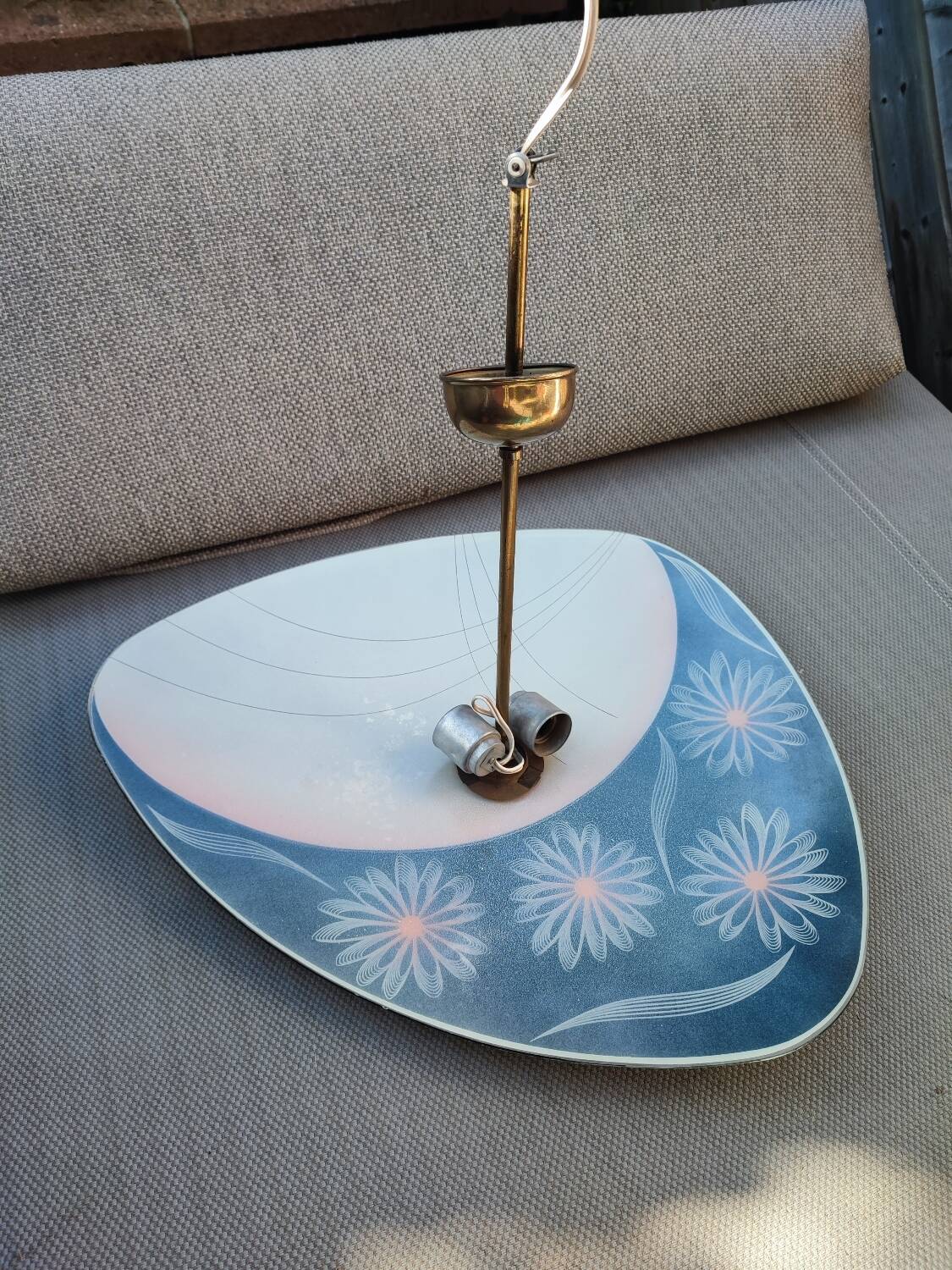 Suspension en verre peint