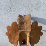 Masque en bois asiatique coloré