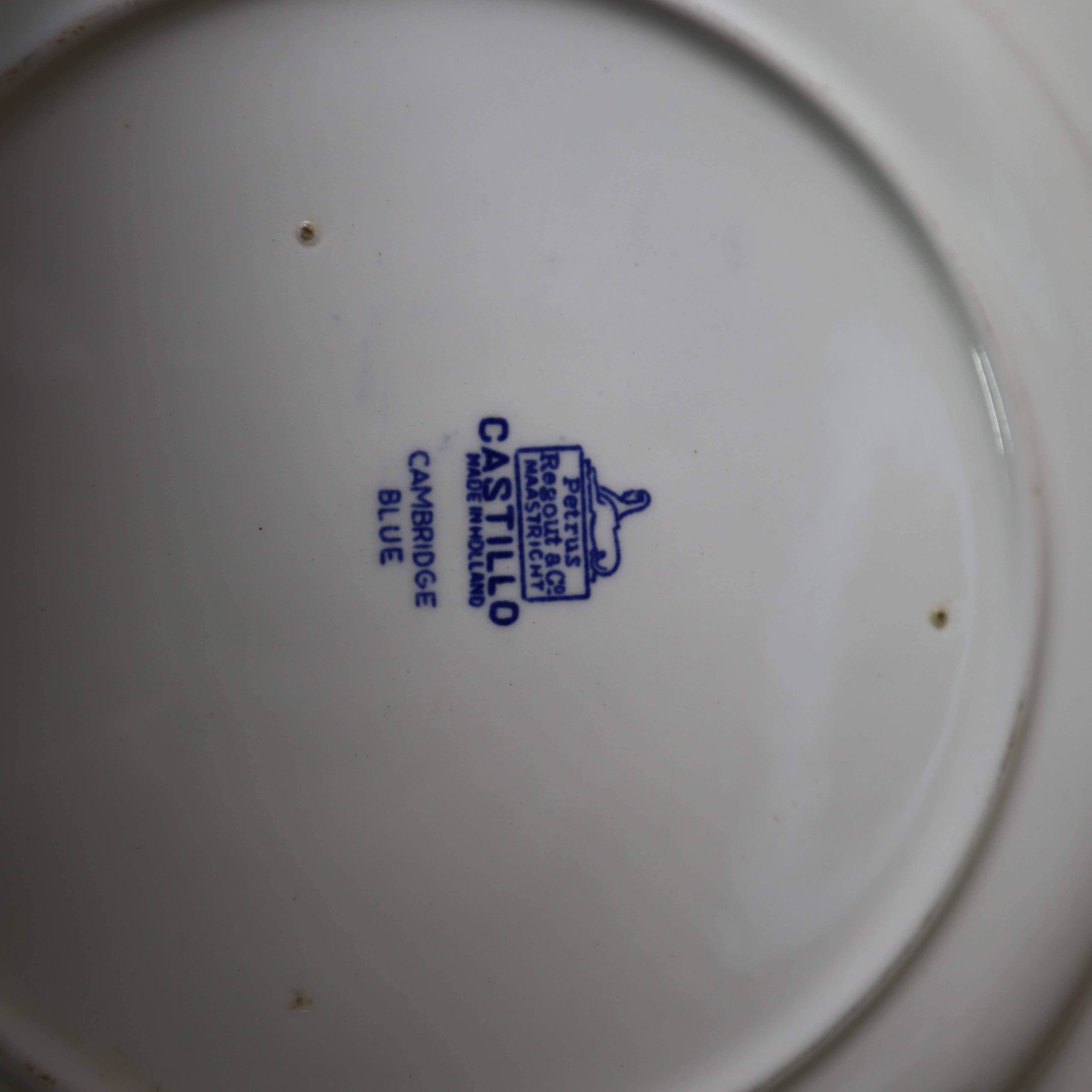 Royal Sphinx Cambridge Holland Round Half-Deep Dish