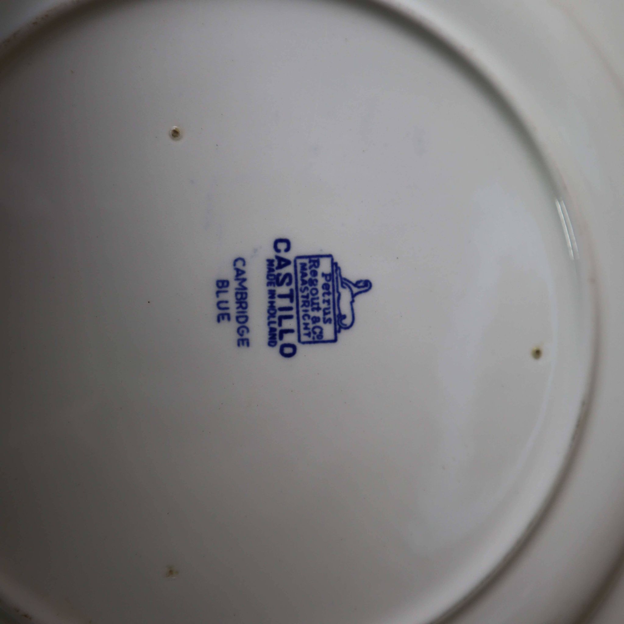 Plat rond creux Royal Sphinx Cambridge Holland