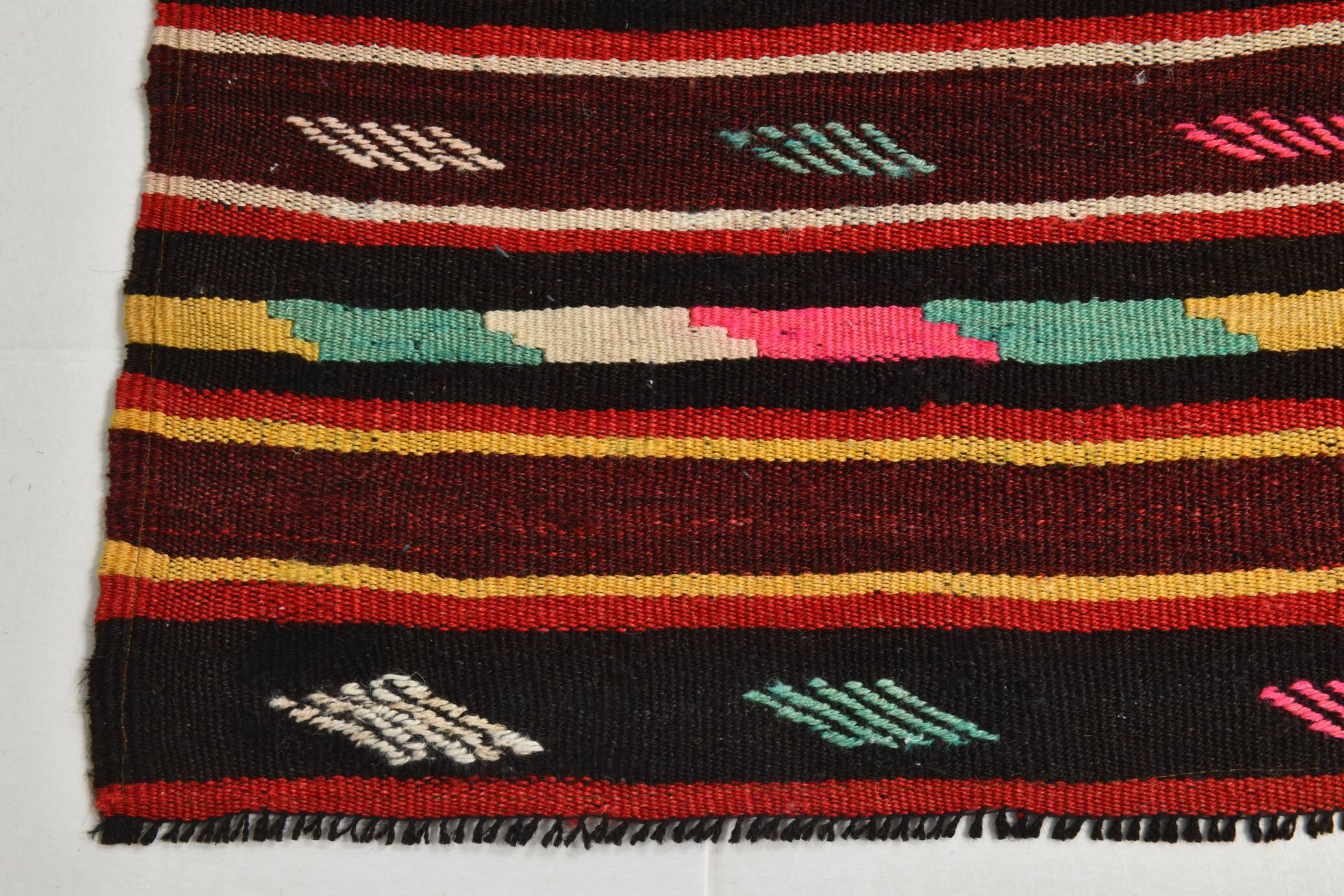 5x9 Wine Red Vintage Kilim Area Rug, 143x275Cm