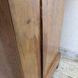 Chest of drawers with marble