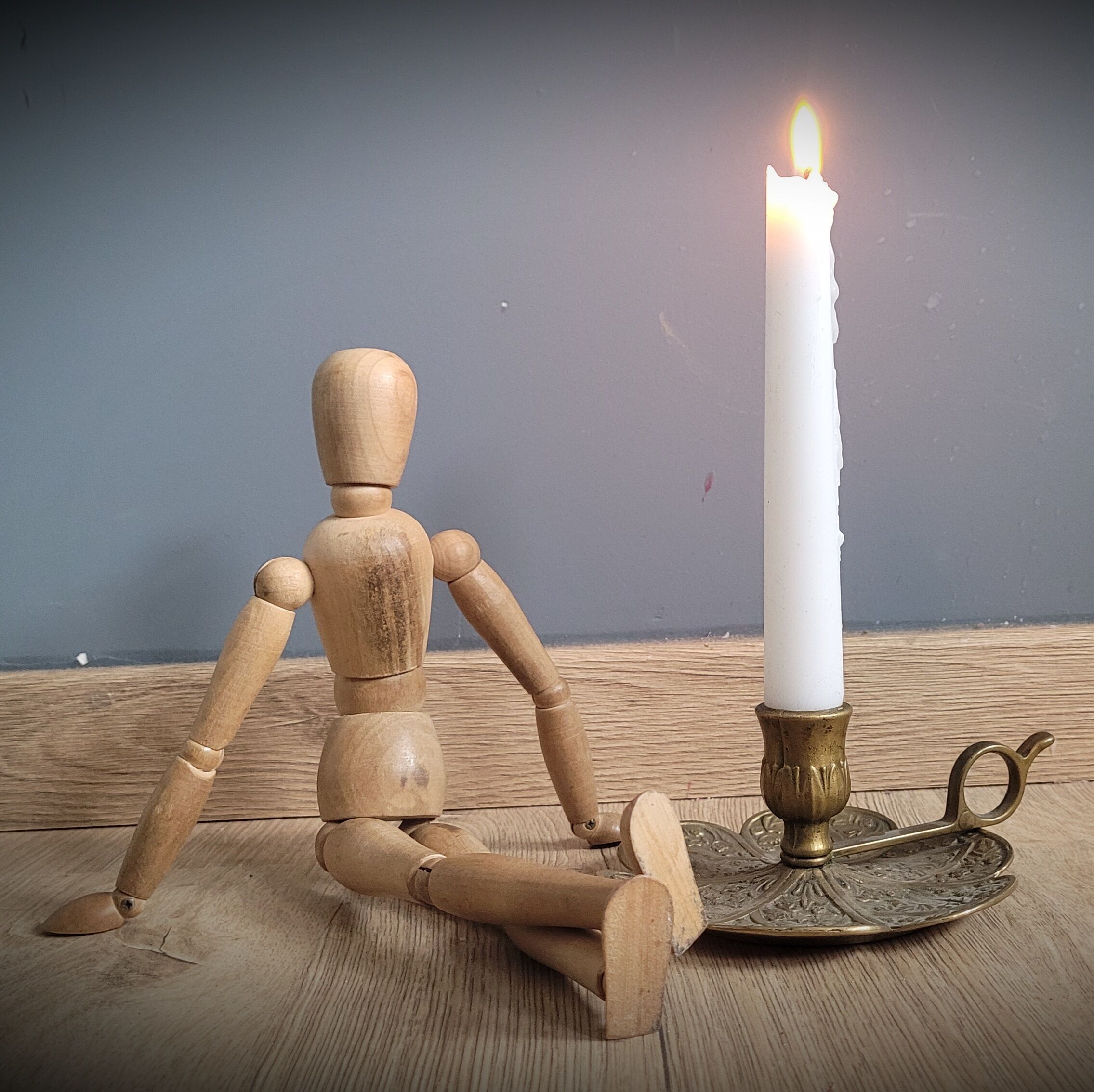 Brass candle holder flowers