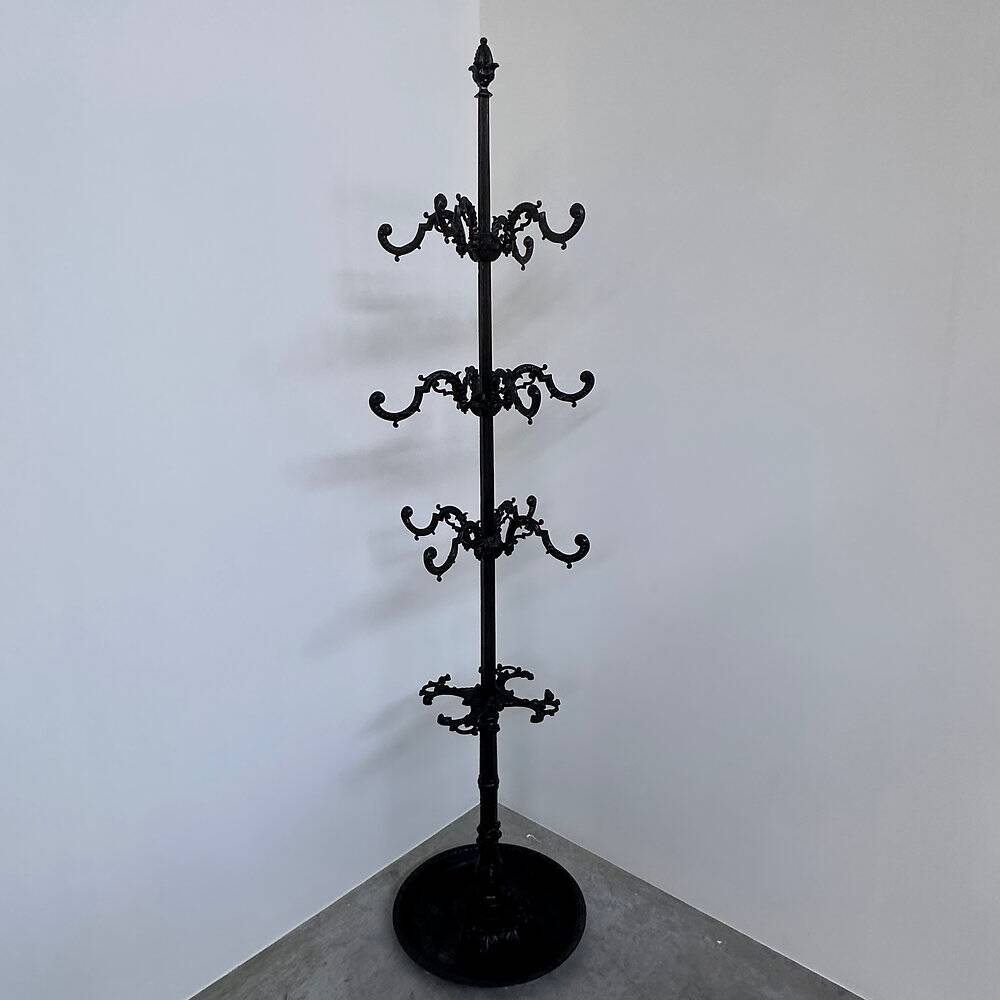 Large ornate cast iron hall tree coat stand with 12 hooks