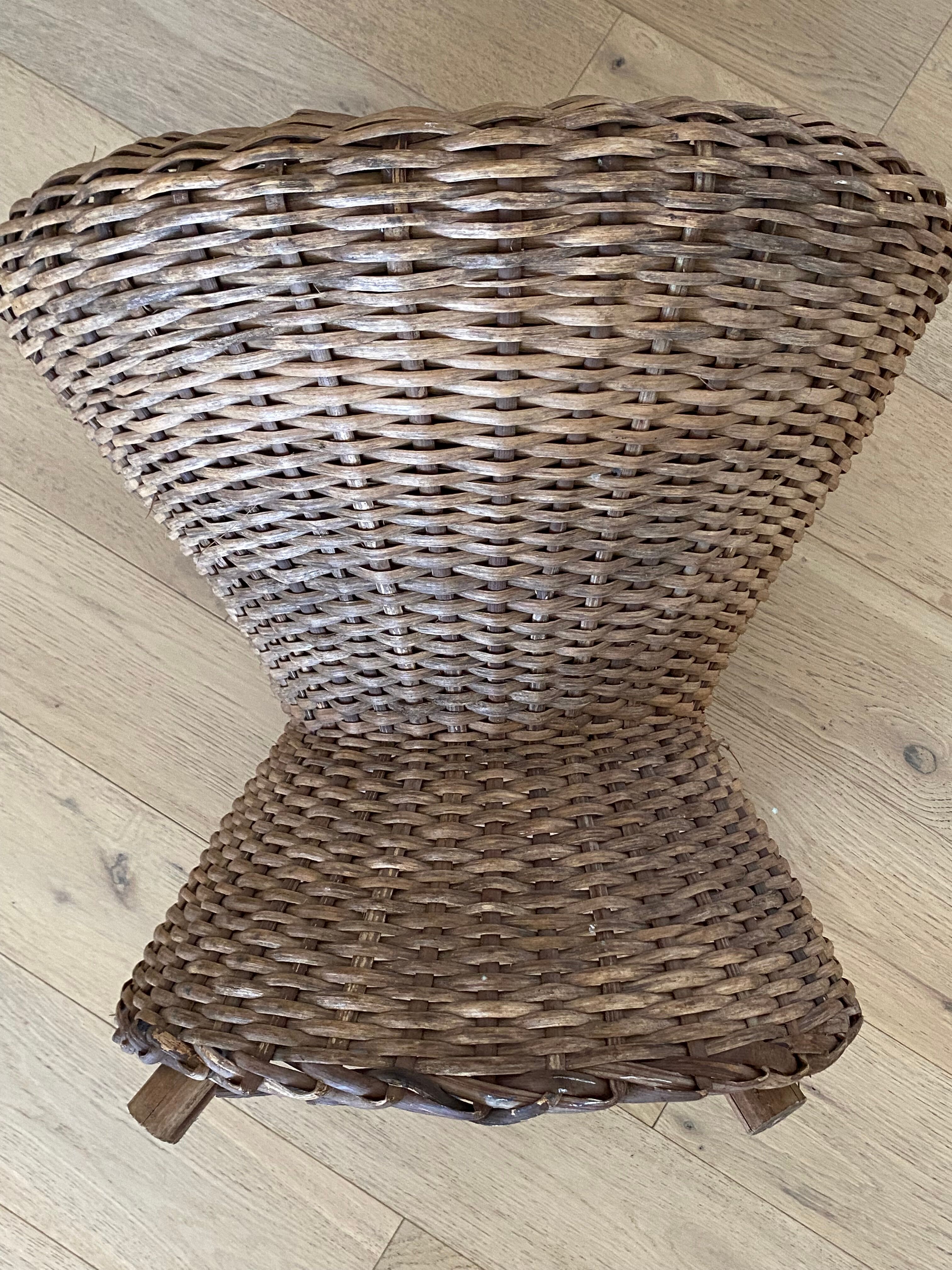 Tabouret tressé naturel osier