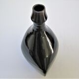 Vase bouteille grès émaillé noir par Roland Zobel