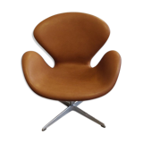 Arne Jacobsen Swan chair by Fritz Hansen