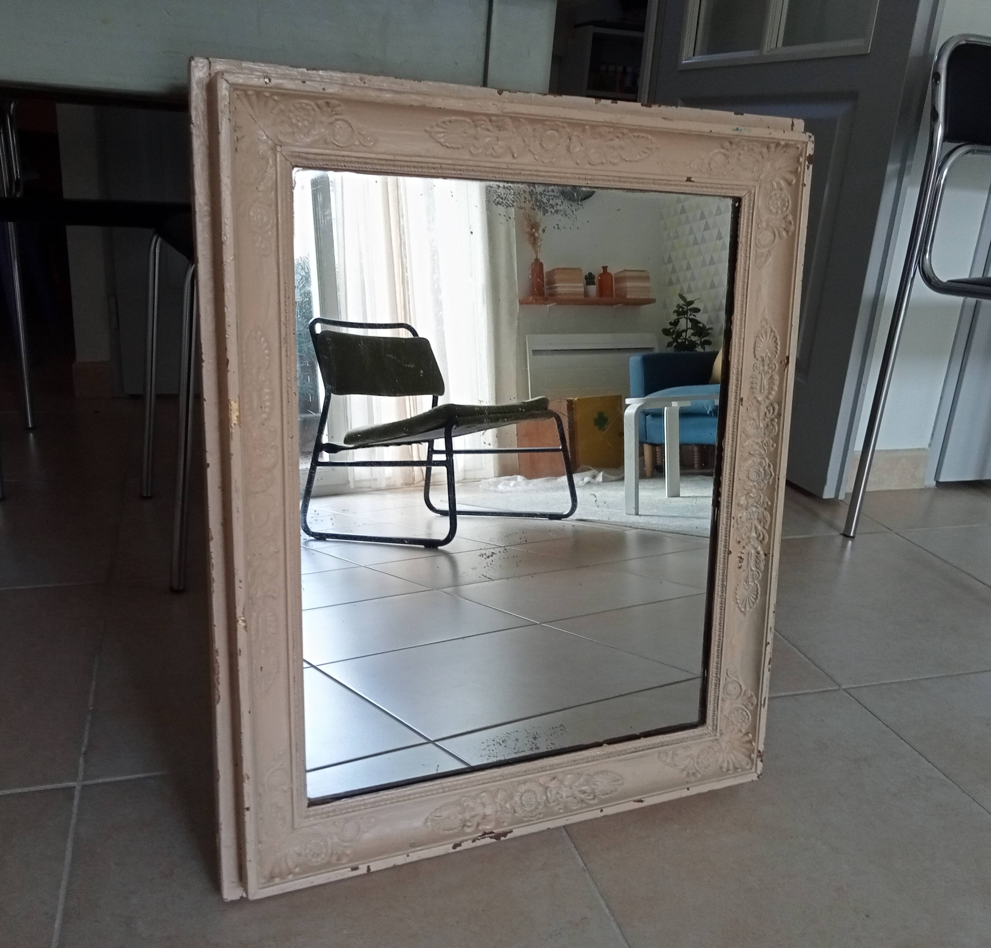 Antique 19th century mirror in carved solid wood 65*54cm