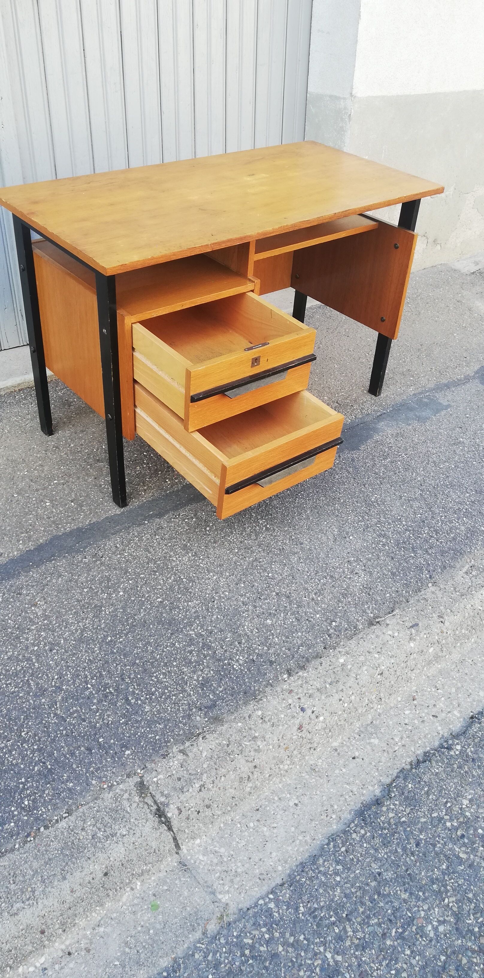 Vintage desk 2 drawers