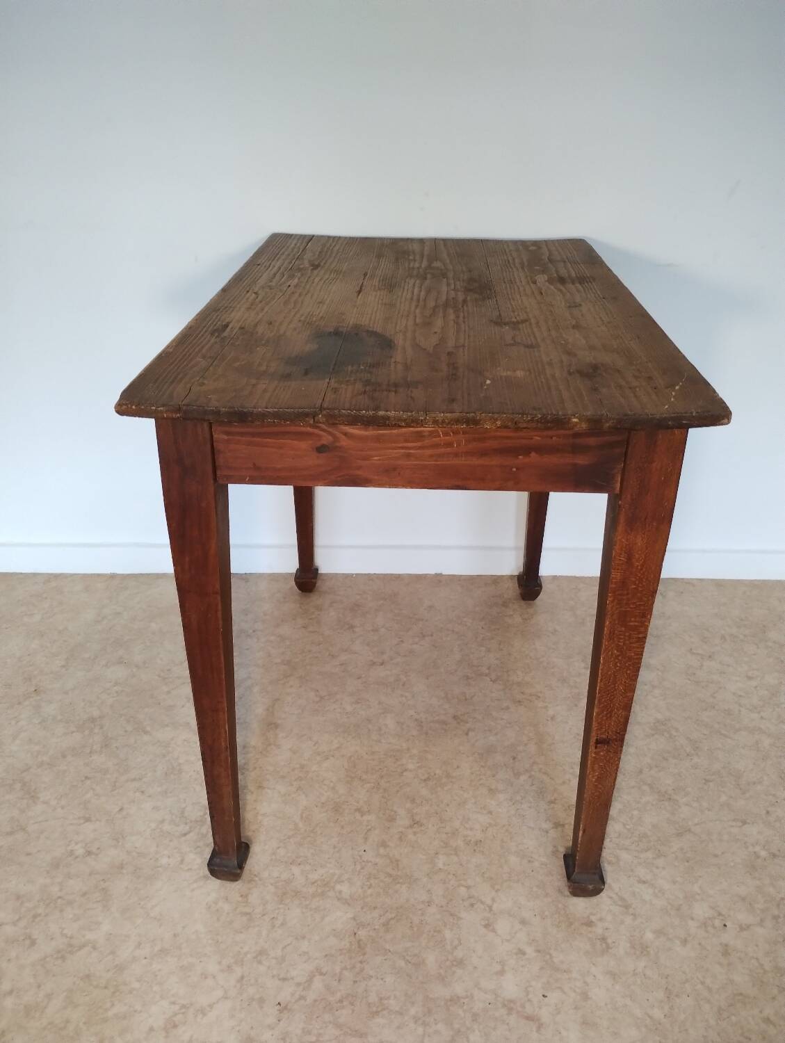 Bureau pieds fuseaux