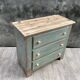 Commode en bois patinée