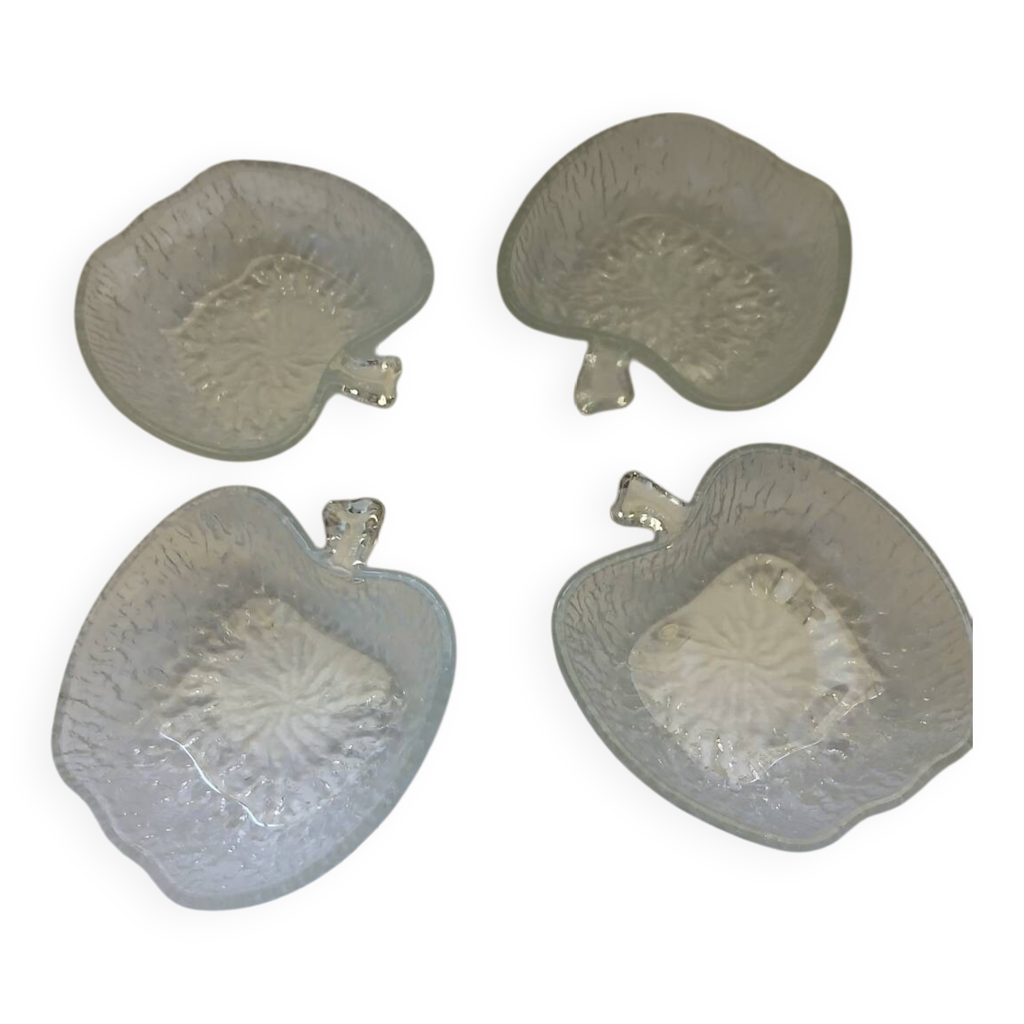 4 apple-shaped fruit bowls
