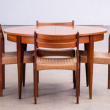 Scandinavian table 119.5 cm