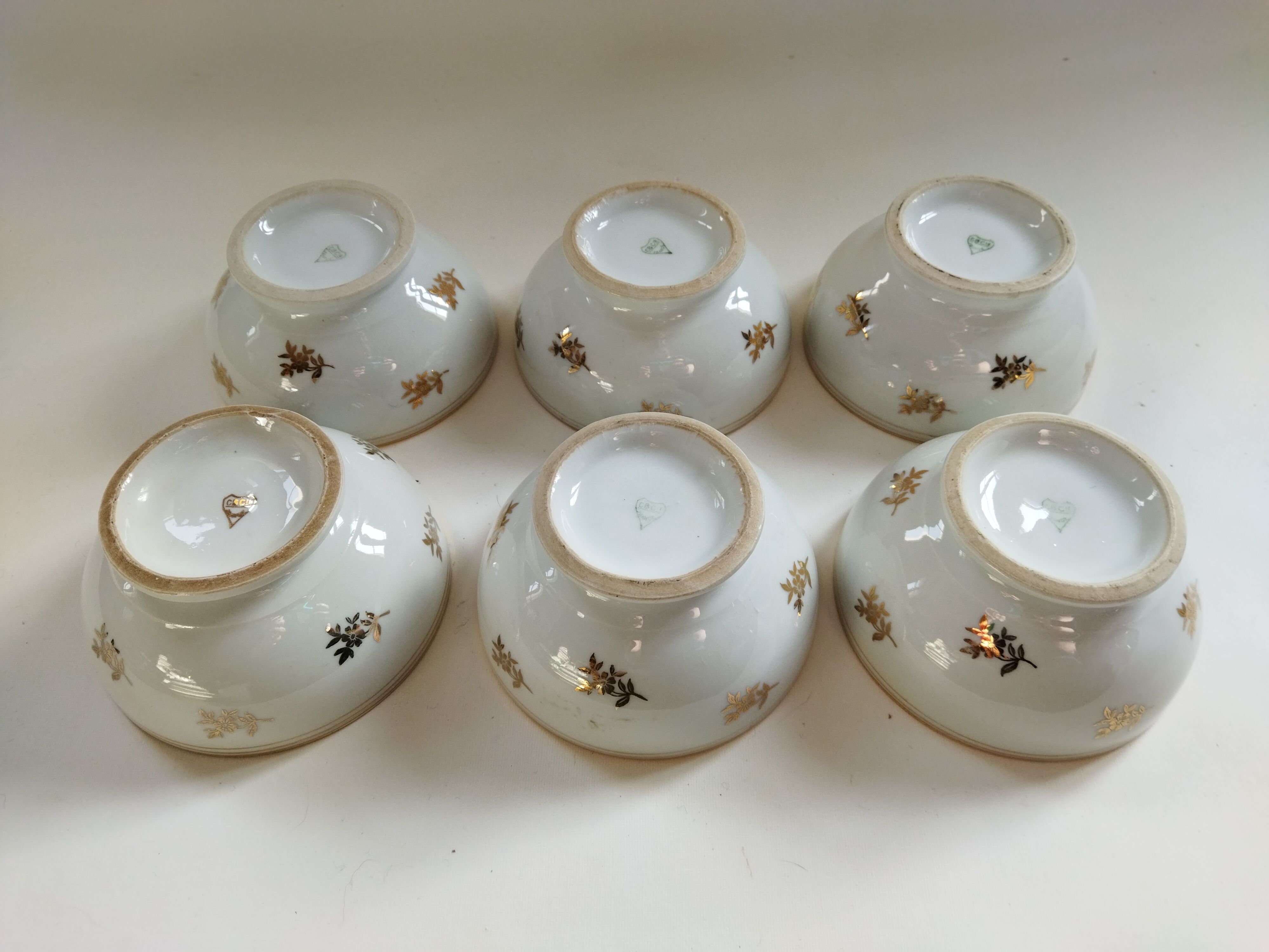 6 bols en porcelaine de Vierzon