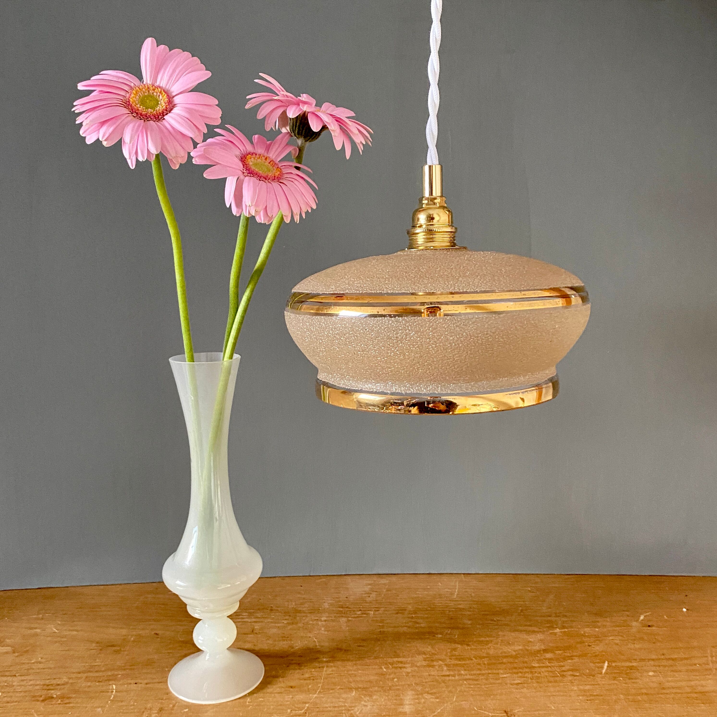 Vintage lampshade pendant light in yellow and gold granite glass