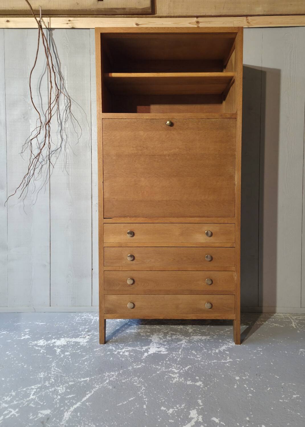 Oak secretary