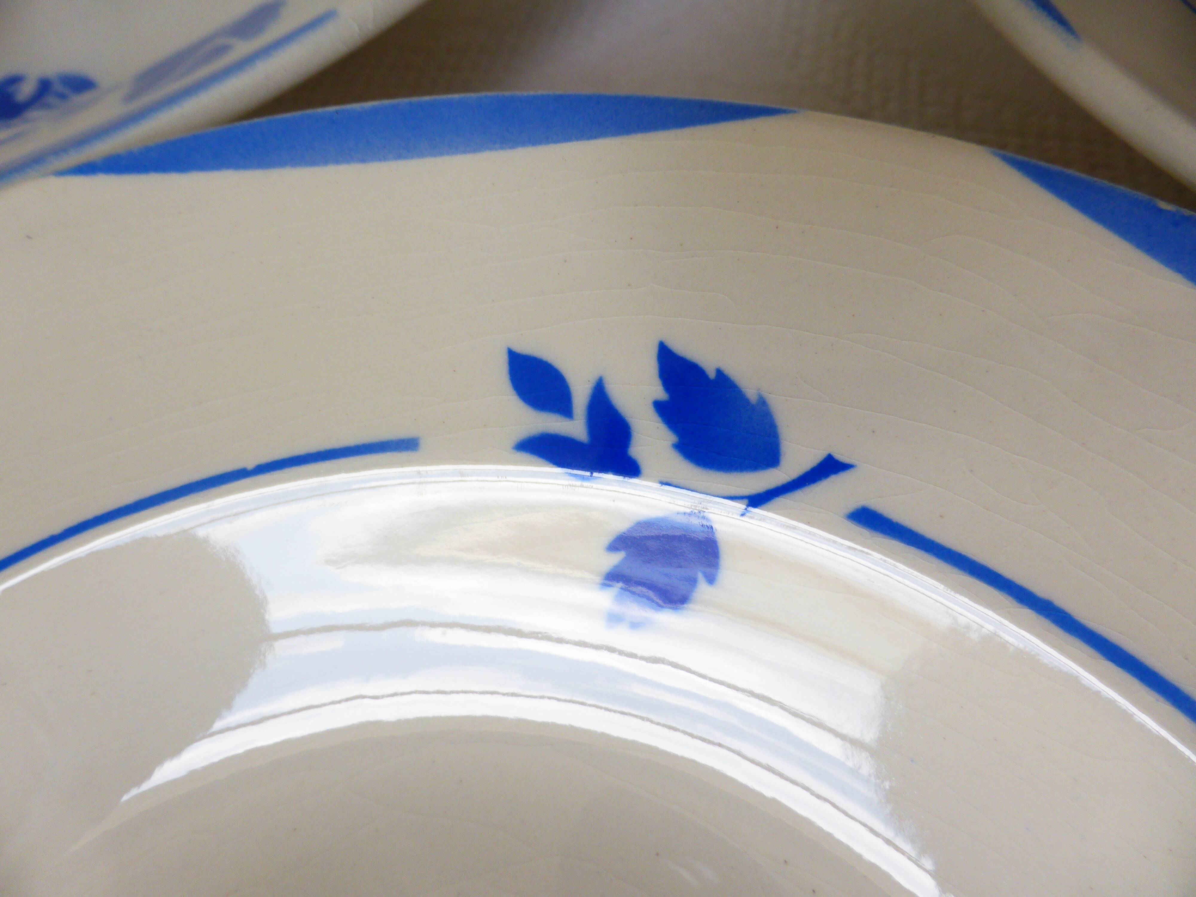 3 vintage deep plates 210846