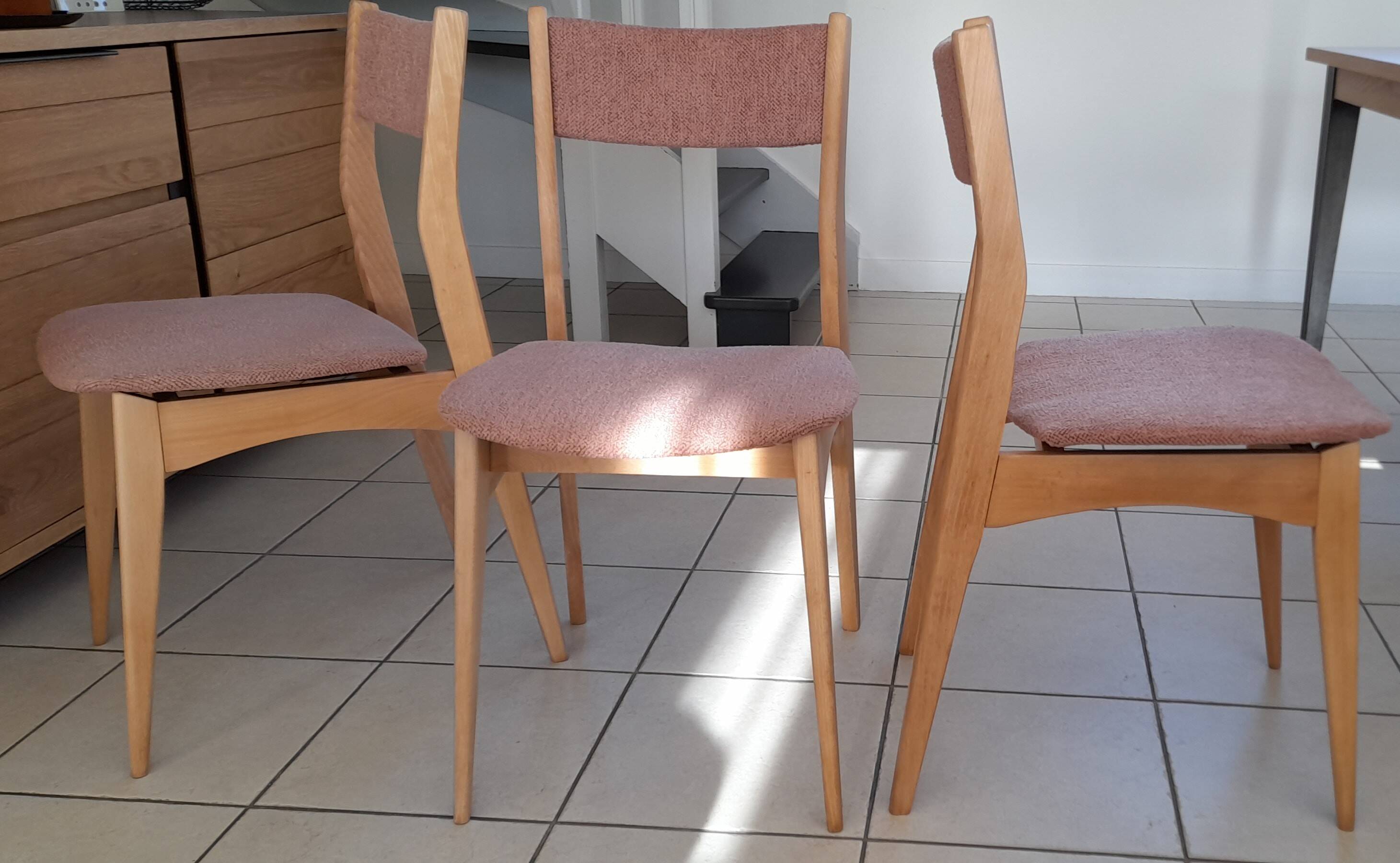 6 original Scandinavian chairs in light solid wood