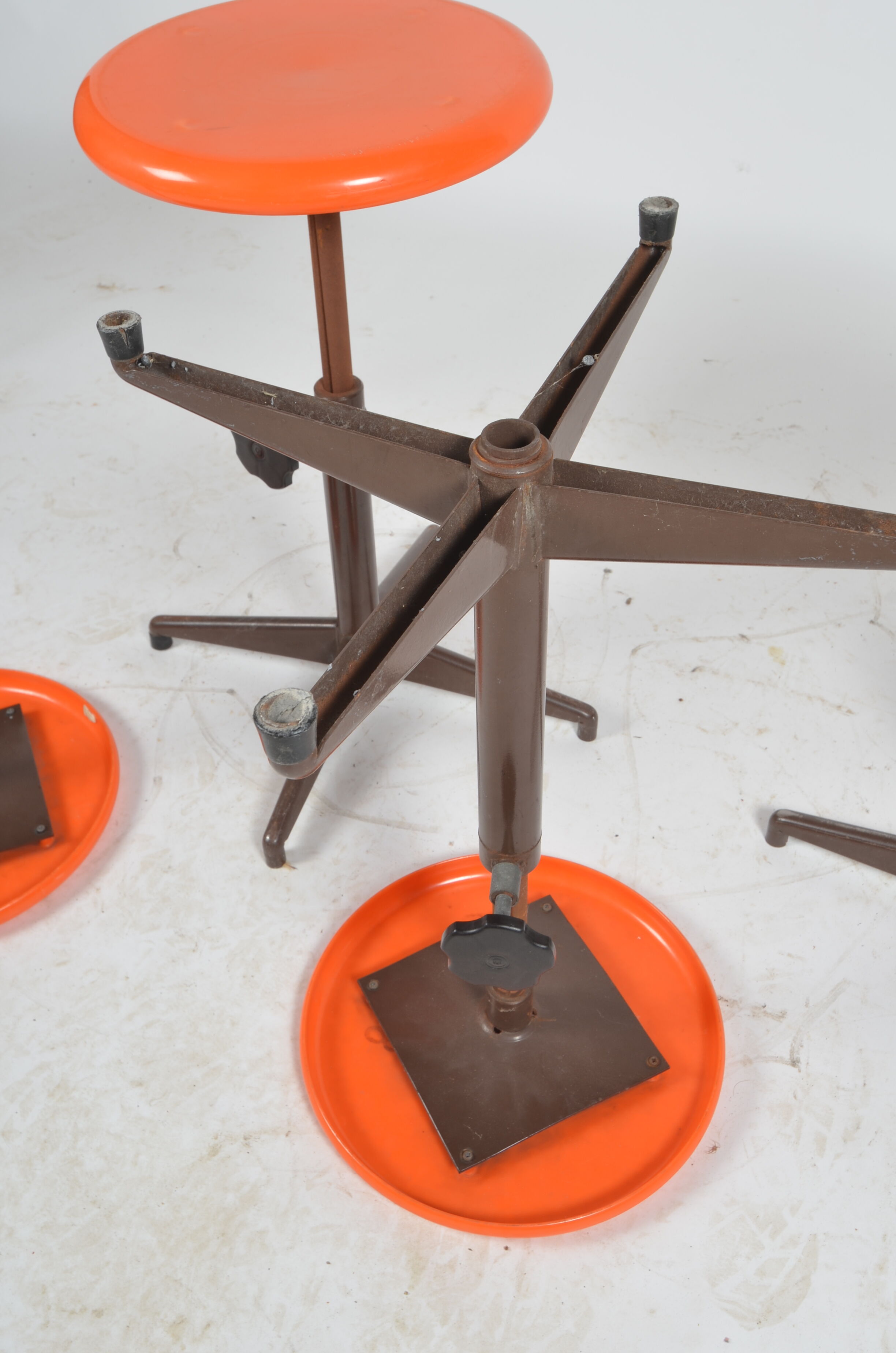 Set de 4 tabourets industriels Strafor