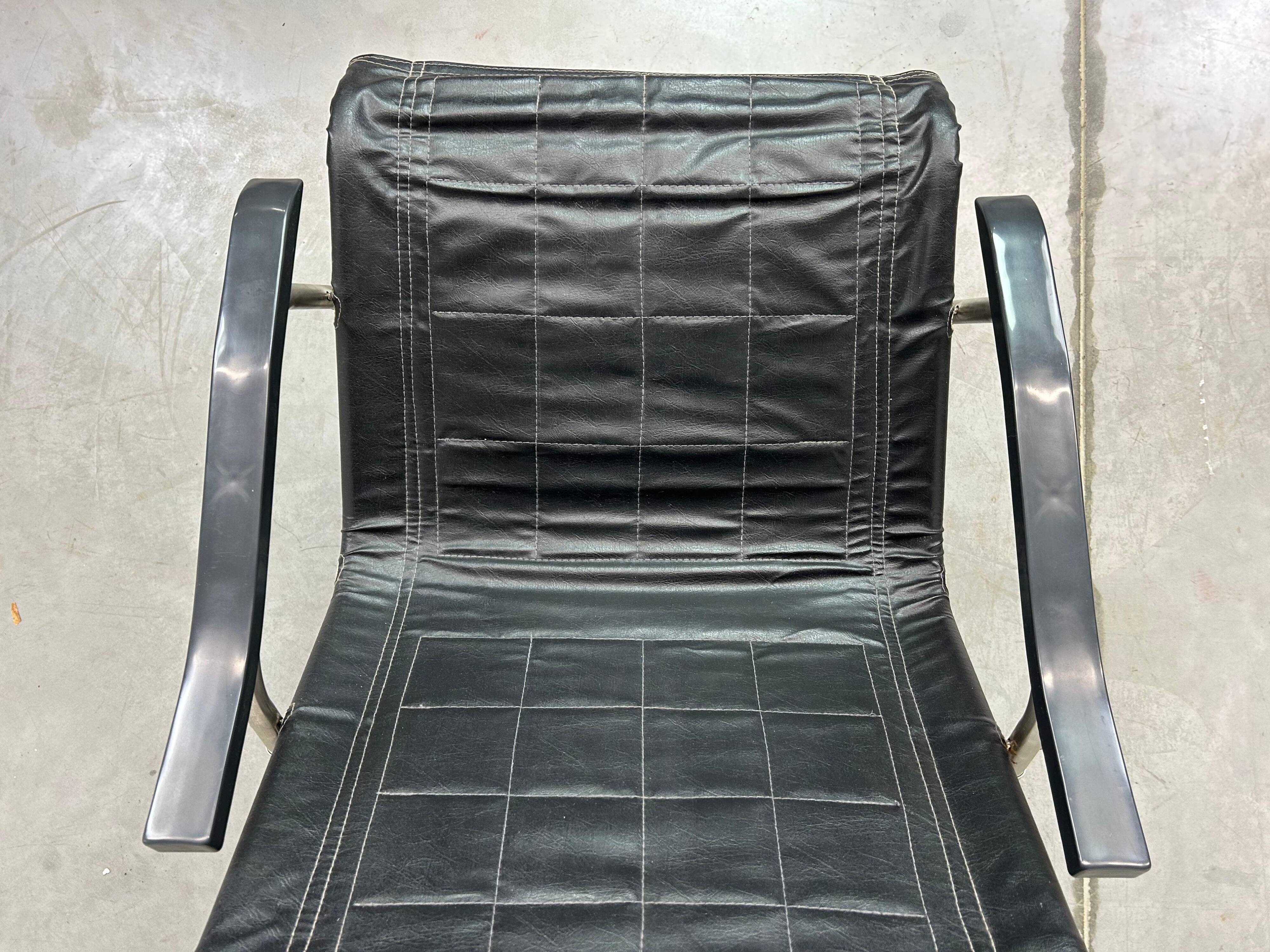 Japanese folding rocking chair by Nii Takeshi