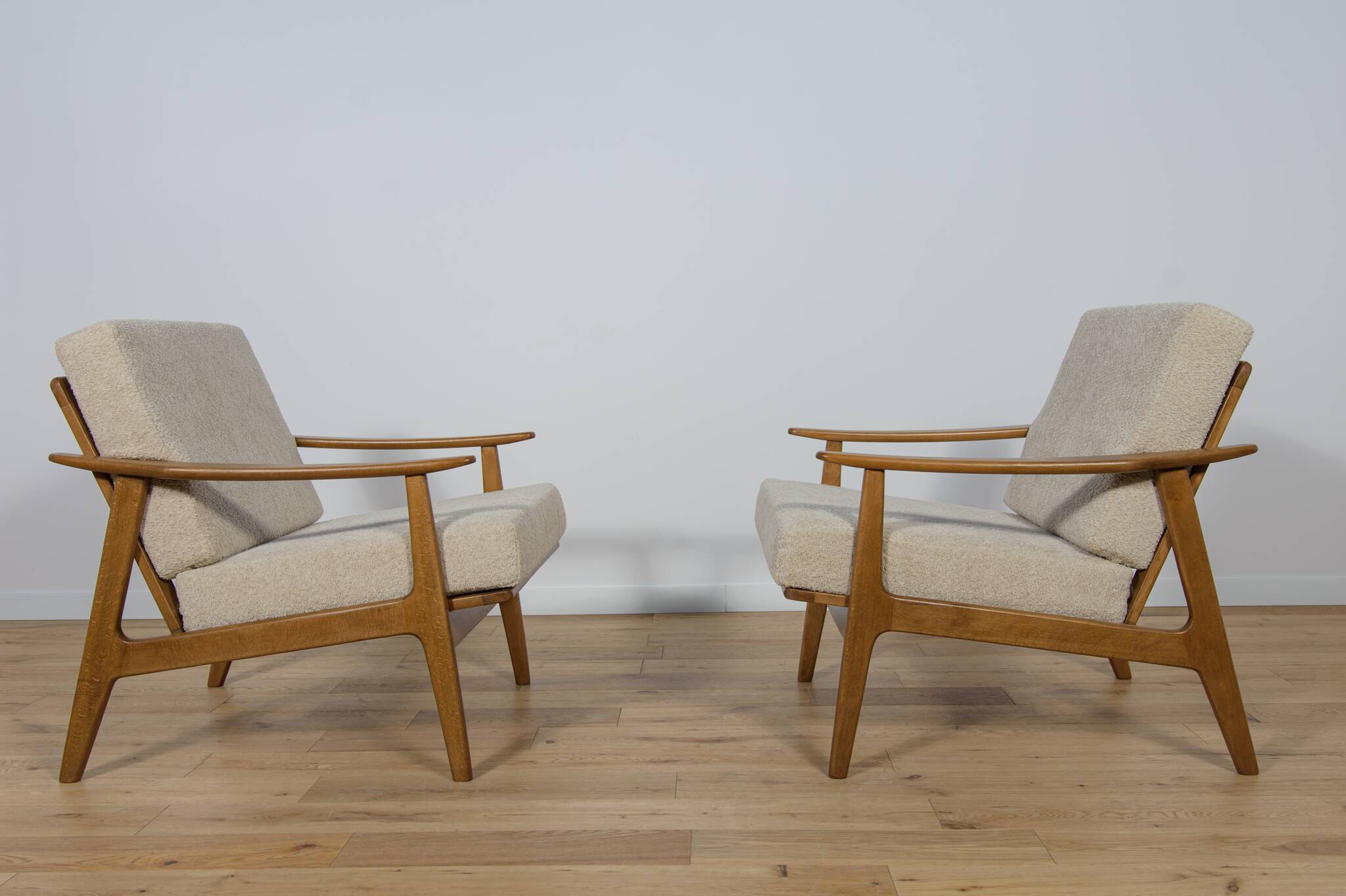 Mid-century Polish armchairs model 5825, 1960s, set of 2