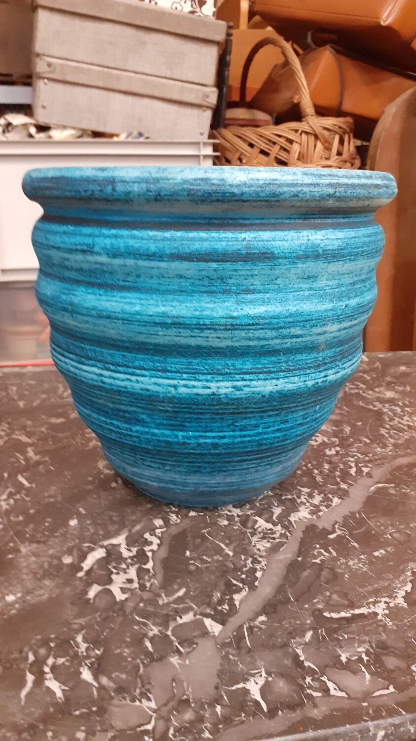 Accolay vase