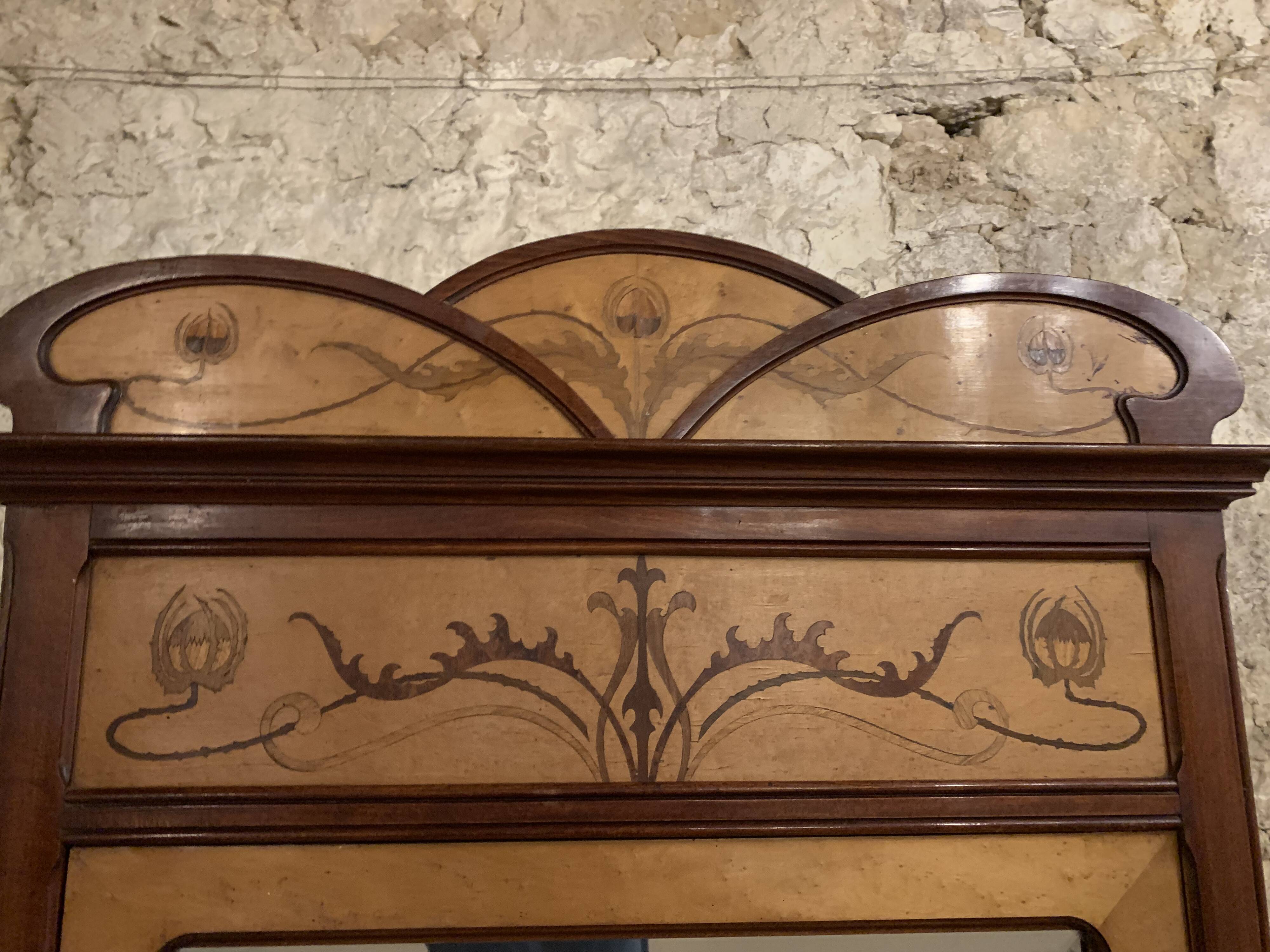 Armoire Art Nouveau