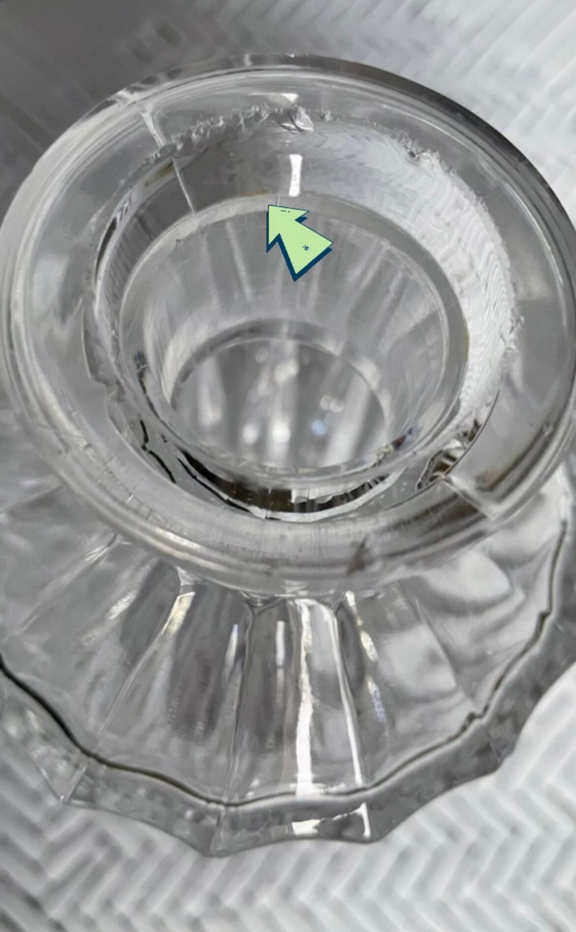 Carafon en cristal taillé H21