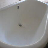 Antique cast iron bathtub