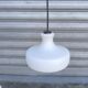 Suspension scandinave en verre opalin blanc