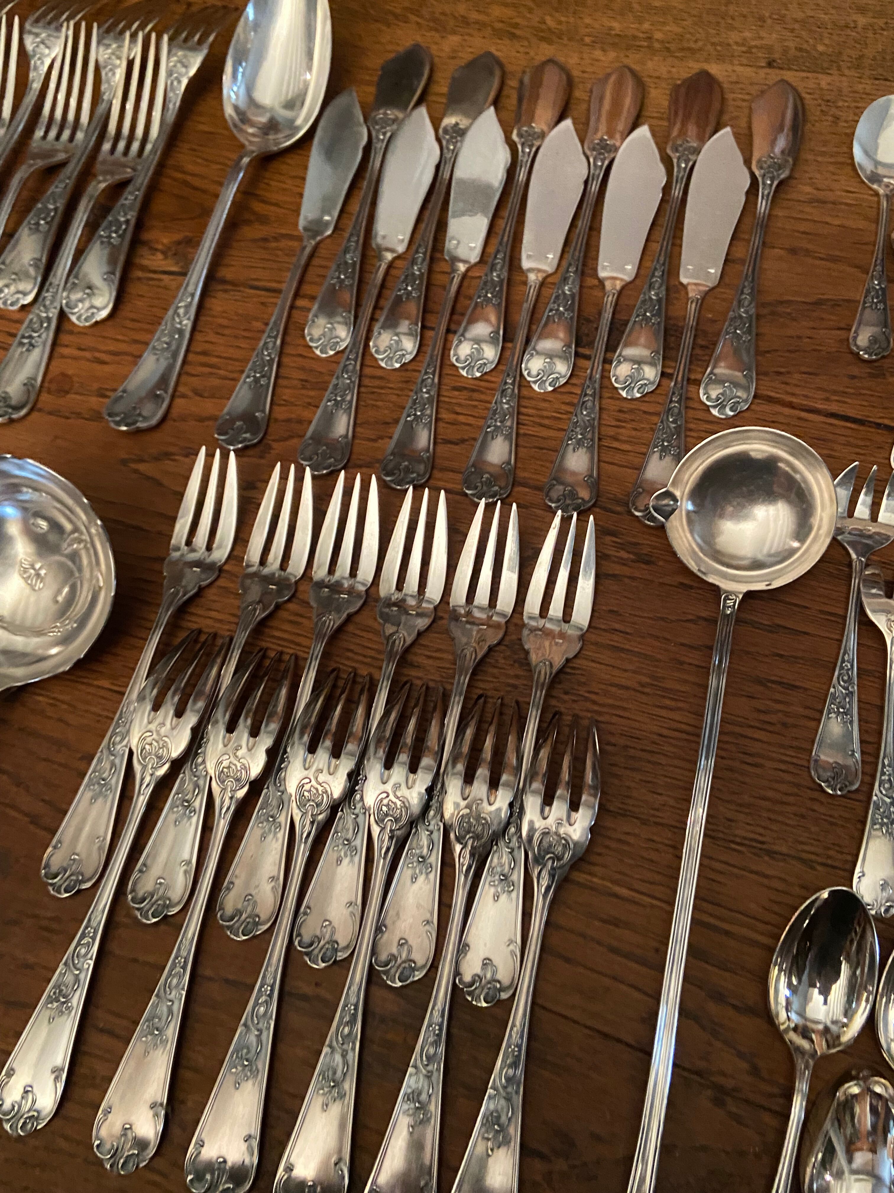 Silver-plated metal cutlery in Louis XV style