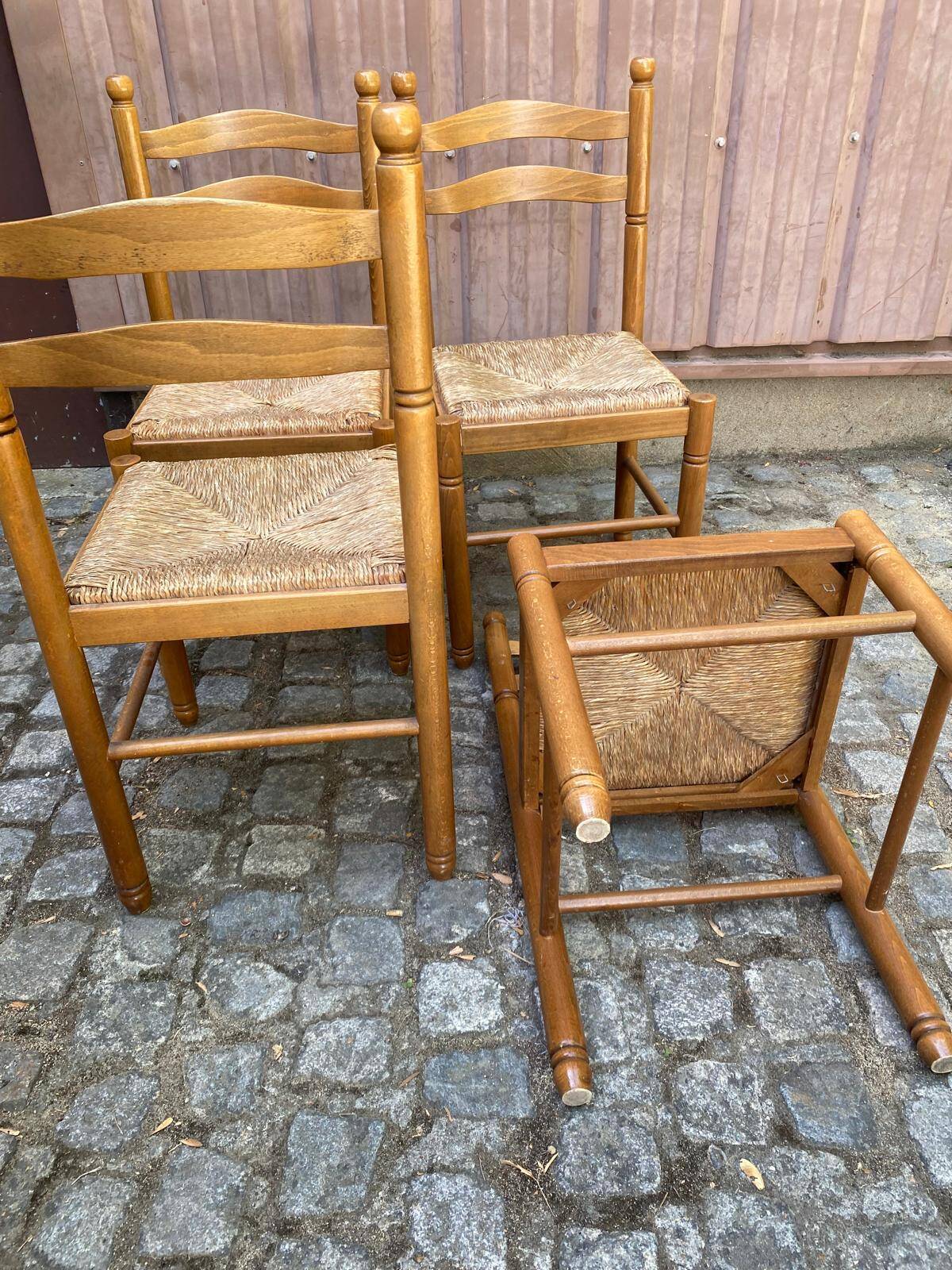 4 chaises de cuisine en bois massif paillées