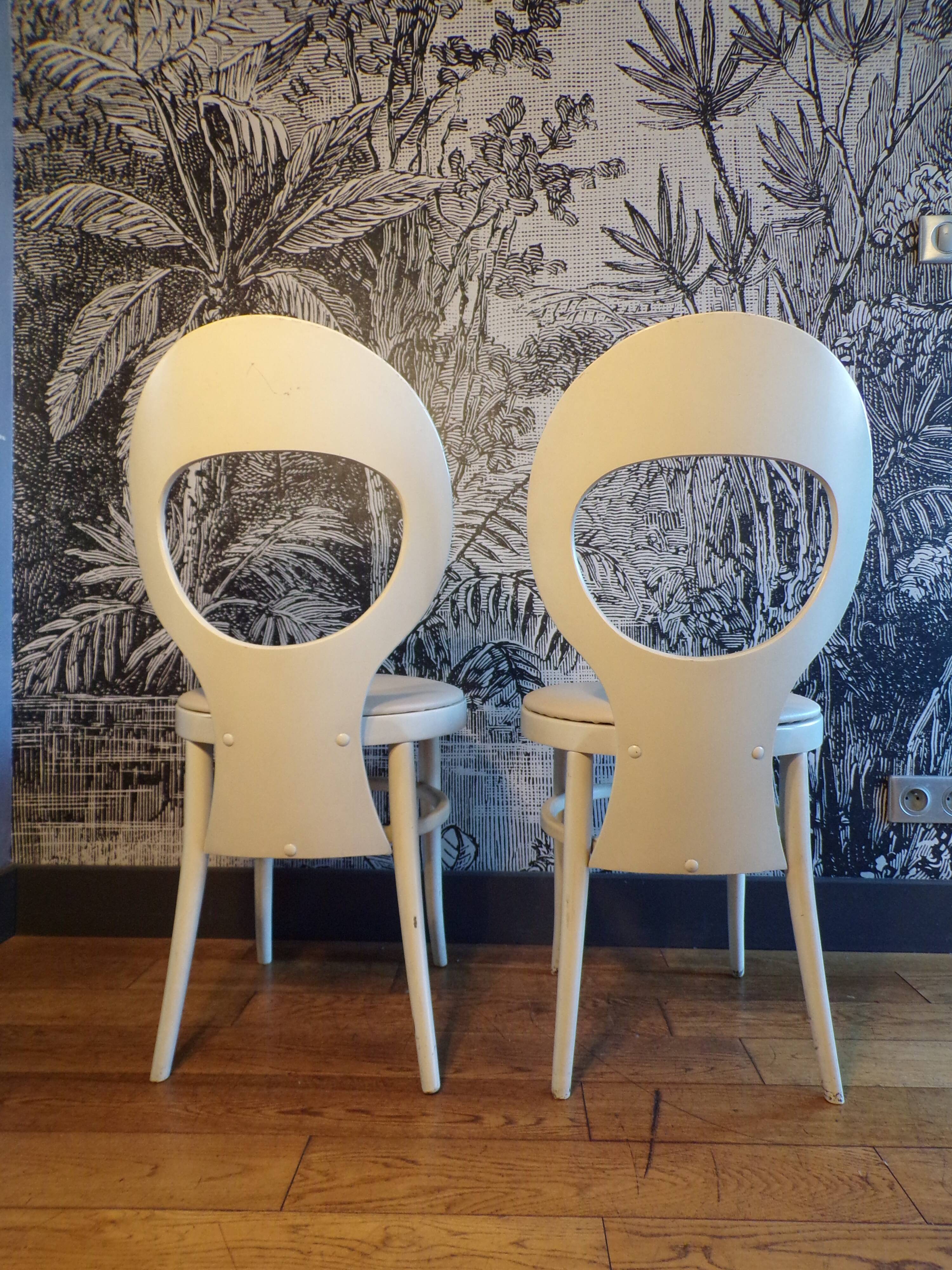Pair of Baumann seagull chairs