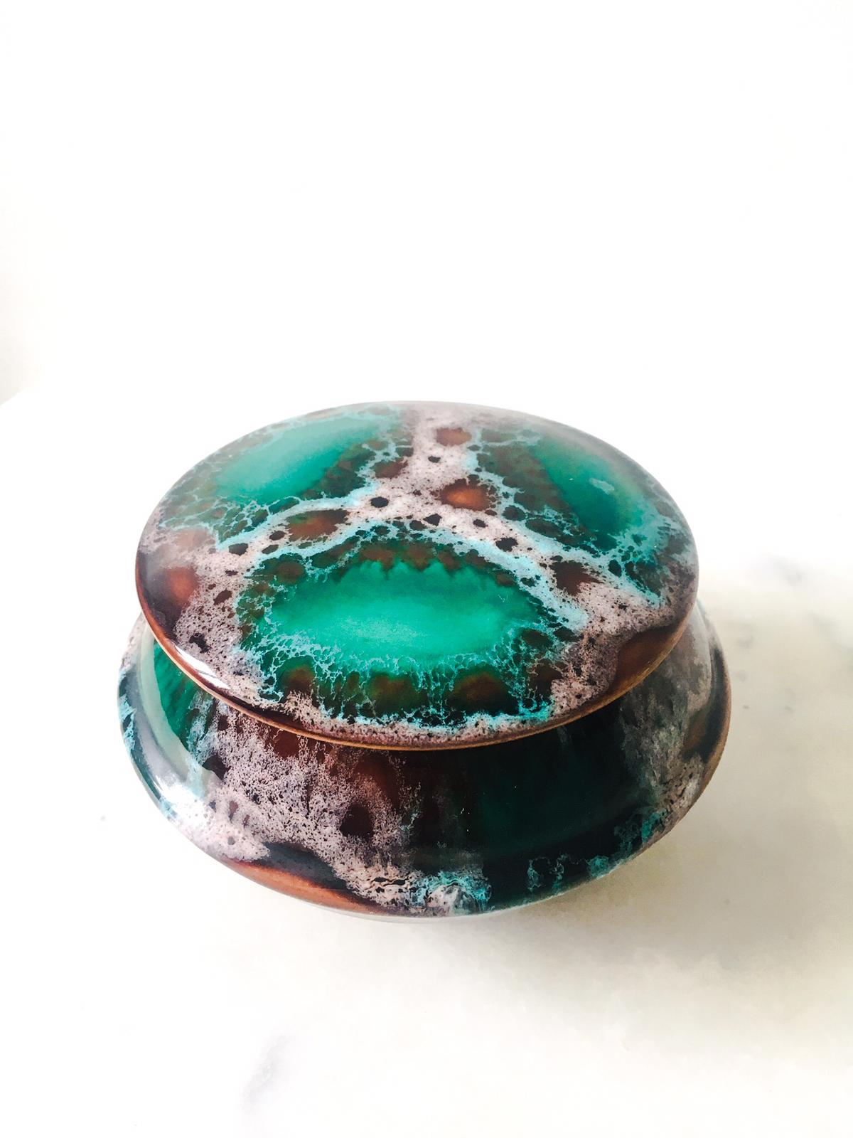 Ceramic box with its lid