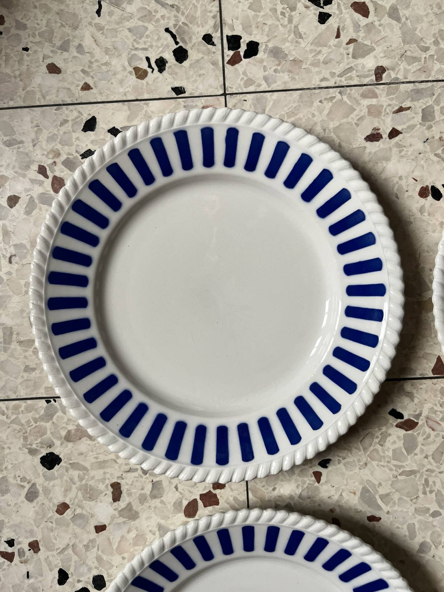 4 dinner plates