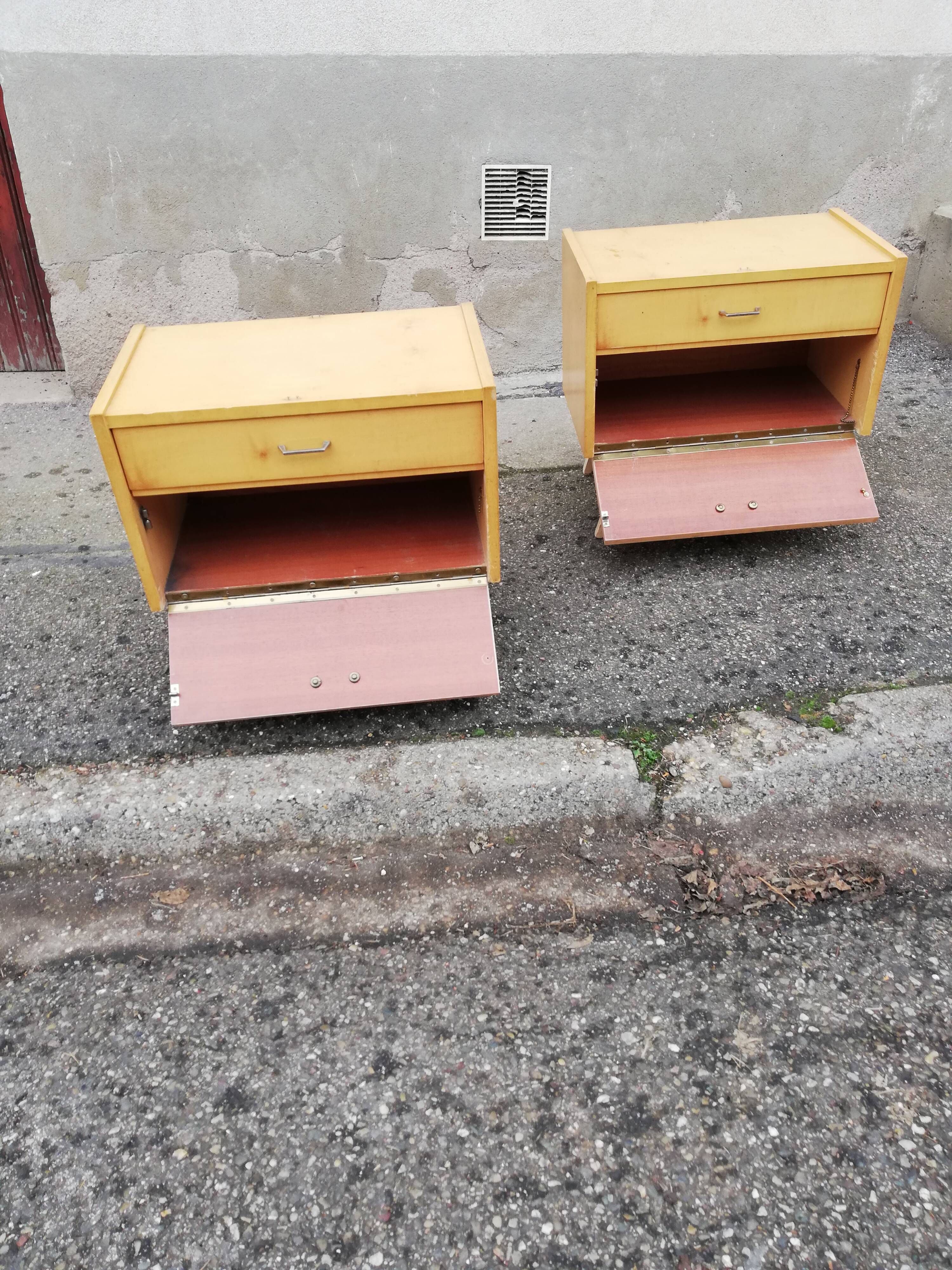 Paire de chevets vintage bois clair pieds compas
