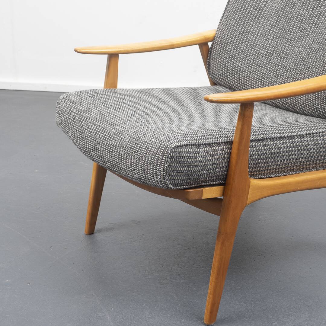 Fauteuil années 50 en merisier restauré, deux disponibles