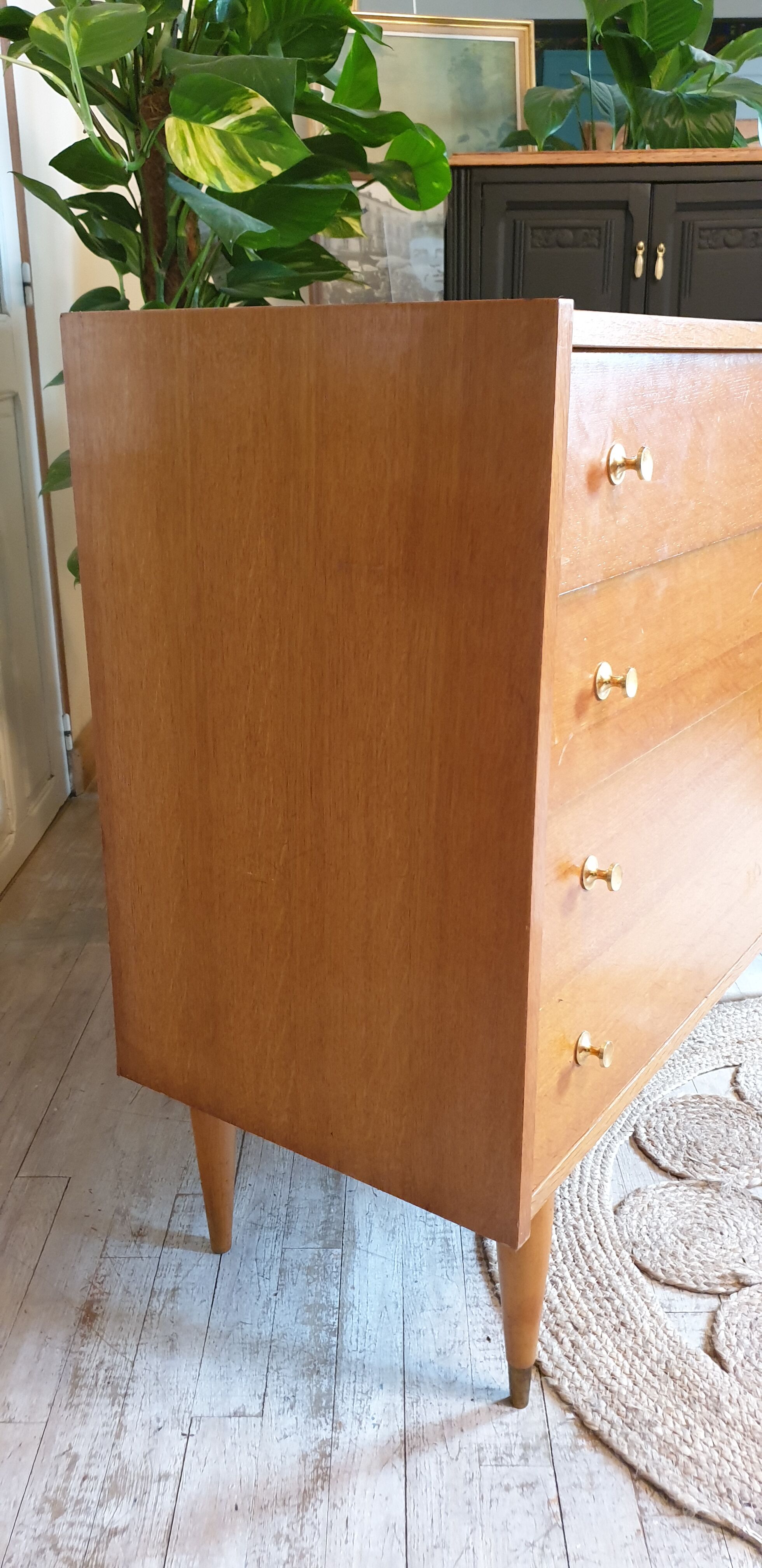 Vintage chest of drawers